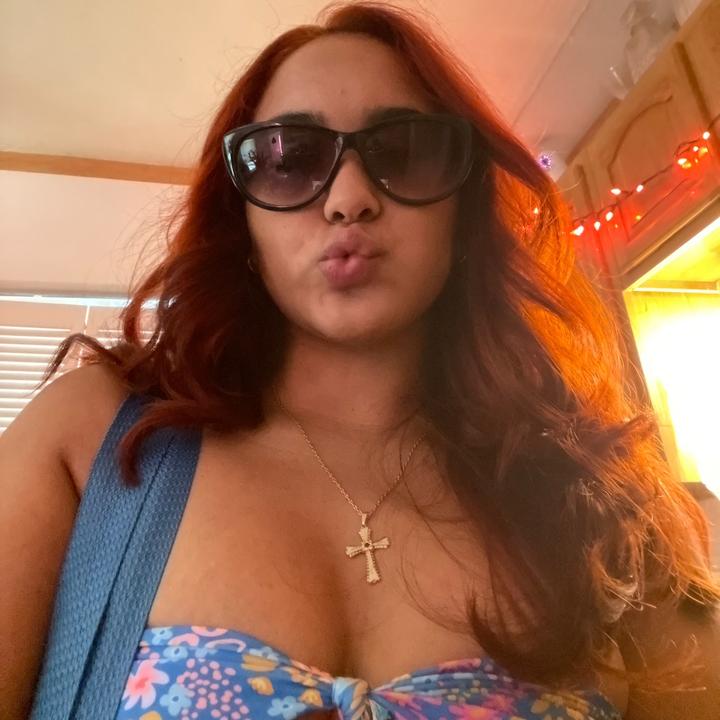 Profile Picture of bella 🎀 (@isabellaguzmana) on Tiktok