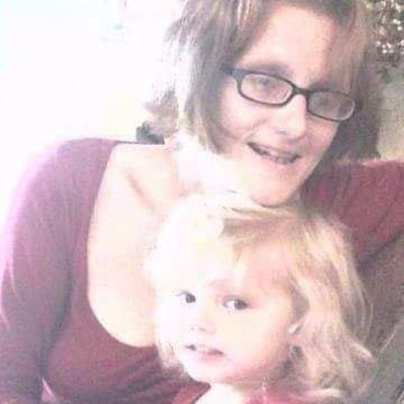 Profile Picture of Teresa Garceau (@alluraholder11) on Poshmark