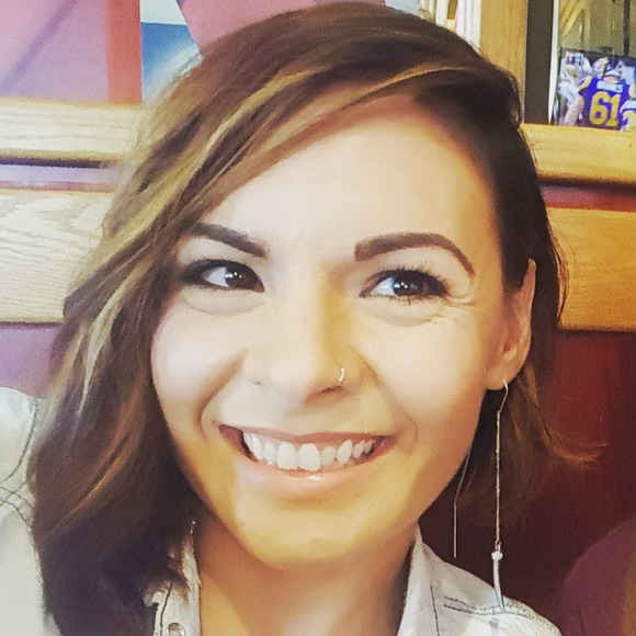 Profile Picture of Jenna Patton (@jpatton620) on Poshmark