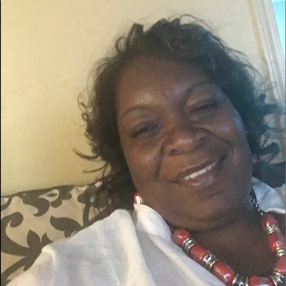 Profile Picture of Shaletha Bradley (@shalethabradley) on Poshmark