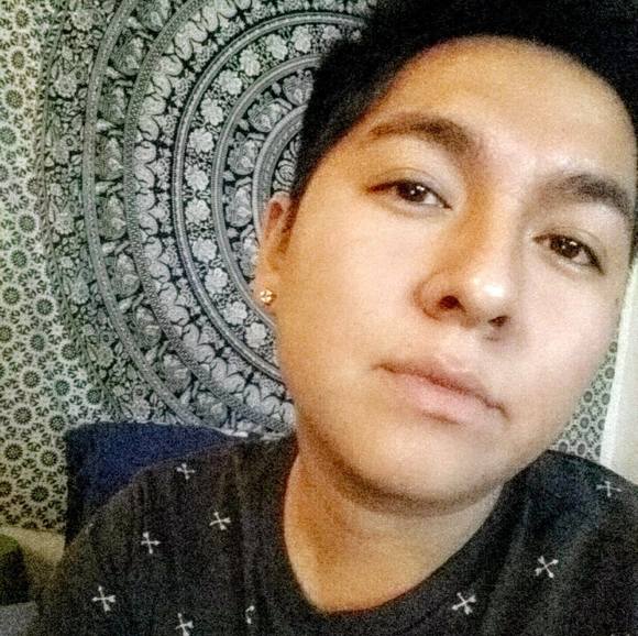 Profile Picture of Kevin Carillo (@kevincarillo) on Poshmark