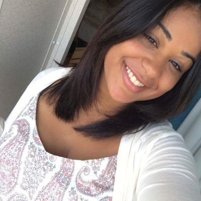 Profile Picture of Angela Singh (@angelasingh95) on Twitter