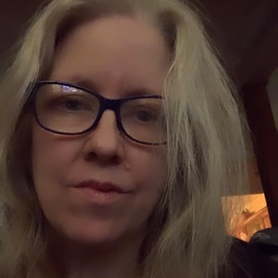 Profile Picture of Lisa Shenk (@thompsonlisaa) on Twitter