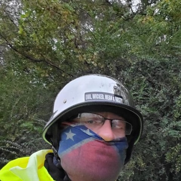 Profile Picture of Scotty Harris (@scotty_harris) on Poshmark