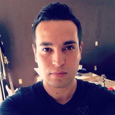 Profile Picture of Roberto Varela (@Robert_Varela) on Twitter