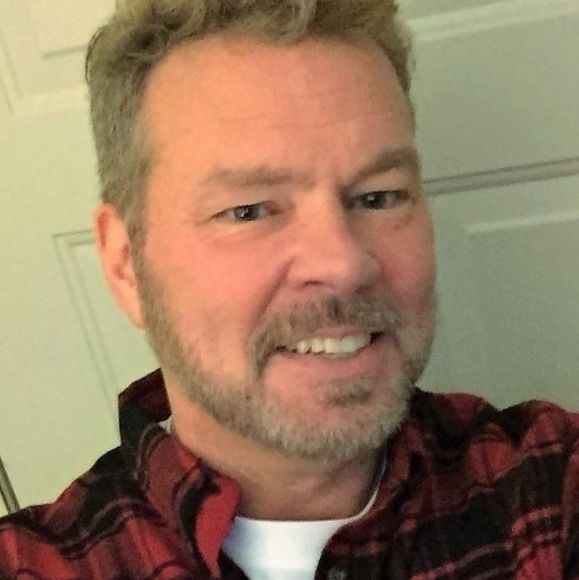 Profile Picture of Larry Blumenstock (@runlarryrun) on Poshmark