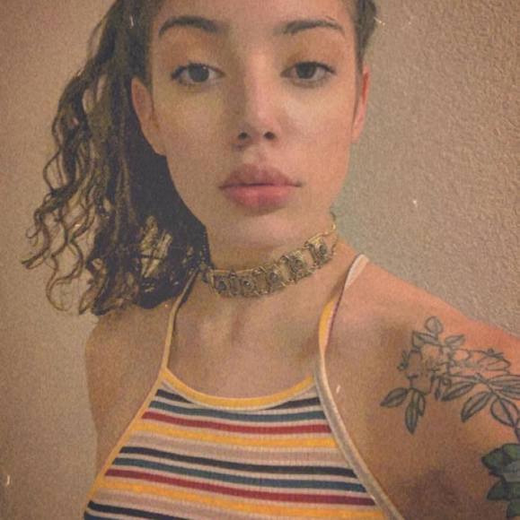 Profile Picture of Athena Edwards (@athenaedwards11) on Poshmark