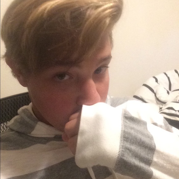 Profile Picture of Dylan Starker (@sopractical) on Poshmark