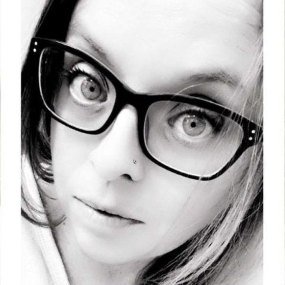 Profile Picture of Emily Riberdy (@emilywilkins84) on Poshmark