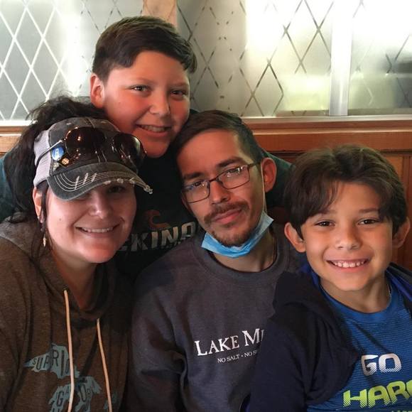 Profile Picture of Kay Fowler (@eyeztomelt87) on Poshmark