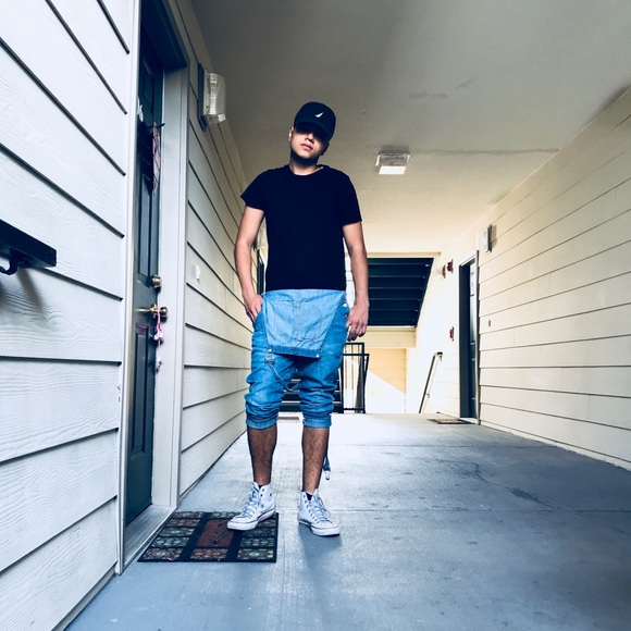 Profile Picture of Mathew Rivera (@longlivemattf) on Poshmark