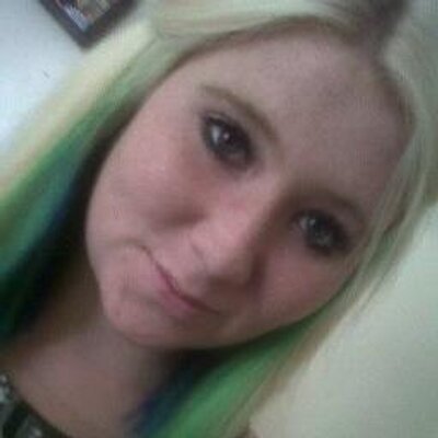 Profile Picture of Holly Griffiths (@Holly_elise) on Twitter