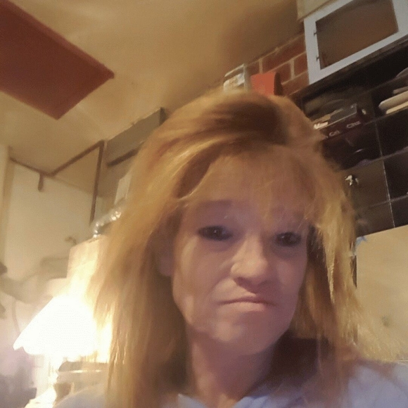 Profile Picture of Kimmie Mishler (@littleredhot) on Poshmark