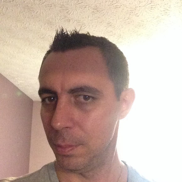 Lunomir Yankov - Poshmark Profile Picture of Lunomir Yankov (@luboduet) on Poshmark