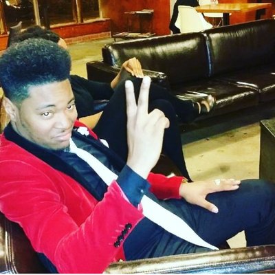 Profile Picture of Lock Jr. Robert Carnell (@RobertCLock66) on Twitter