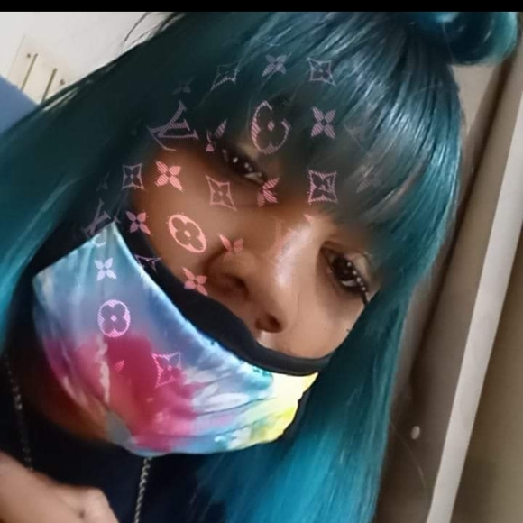 Profile Picture of Esha Esha (@eshaesha109) on Poshmark