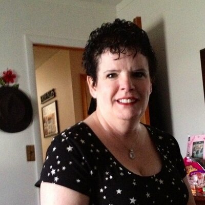 Profile Picture of Tina Graves (@tgraves50) on Twitter