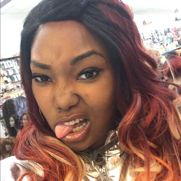 Profile Picture of Dominique Winters (@niko_limon) on Poshmark