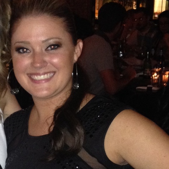 Profile Picture of Mandi Wright (@mandi210) on Poshmark