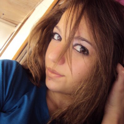 Profile Picture of Caroline Peternelli (@carolinepelok) on Twitter