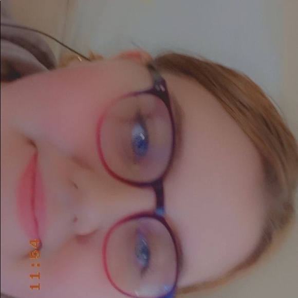 Profile Picture of Jami Dilliner (@jamidilliner) on Poshmark