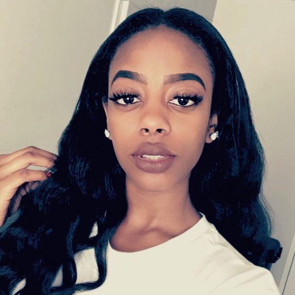 Profile Picture of Leslie Hardeman (@lesliehardeman) on Poshmark