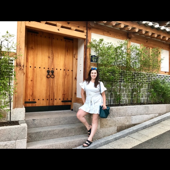 Profile Picture of Annie Cristelli (@anniec96) on Poshmark