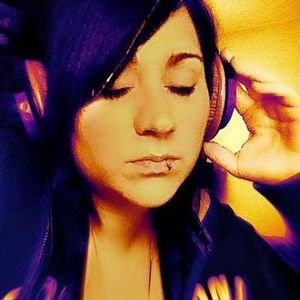 Profile Picture of Jen Ludwig (@jennyml) on Myspace