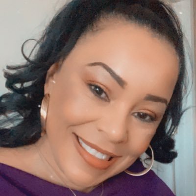 Profile Picture of Debbie McRae (@DebbieMcRae5) on Twitter