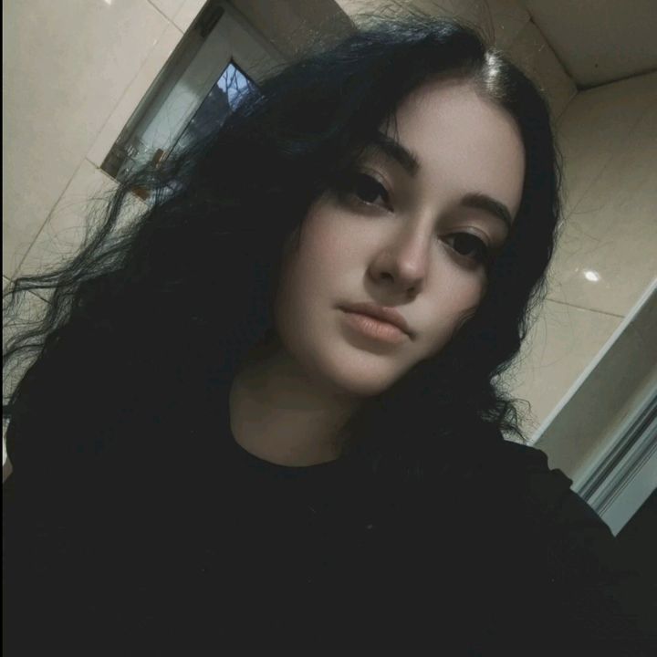 Profile Picture of Michaela 🖤 (@michaela.03) on Tiktok