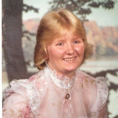 Profile Picture of Bobbie Gingrich (@sassy4smoke) on Twitter