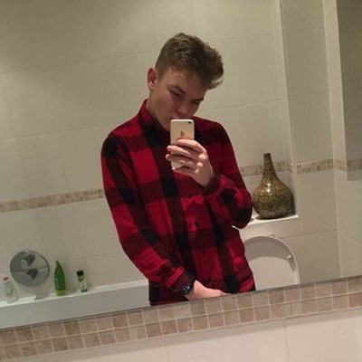 Profile Picture of Aaron Denham (@azzer156) on Twitter