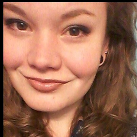 Profile Picture of Cassandra Rasmussen (@carassmuffin) on Poshmark