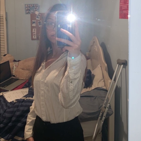 Profile Picture of Hailey Bellafiore (@hailsss17) on Poshmark