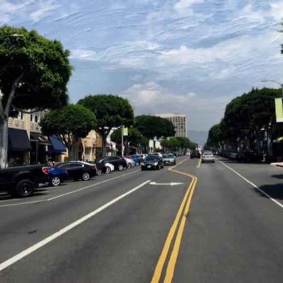 Profile Picture of Nora Alsaadi (@noraaah) on Poshmark