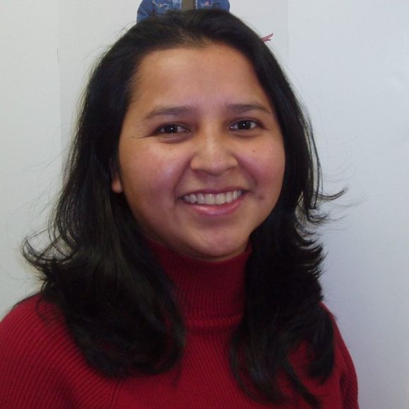 Profile Picture of Beatrix Flores (@beatrixf) on Poshmark