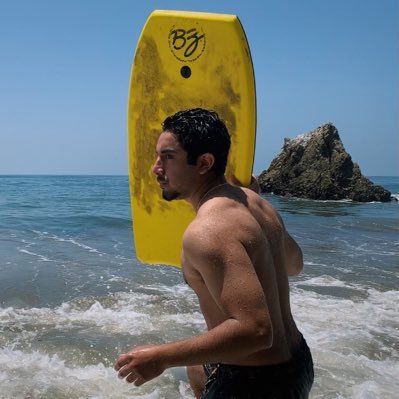 Profile Picture of Roberto Carlos (@bob__rodriguez) on Twitter
