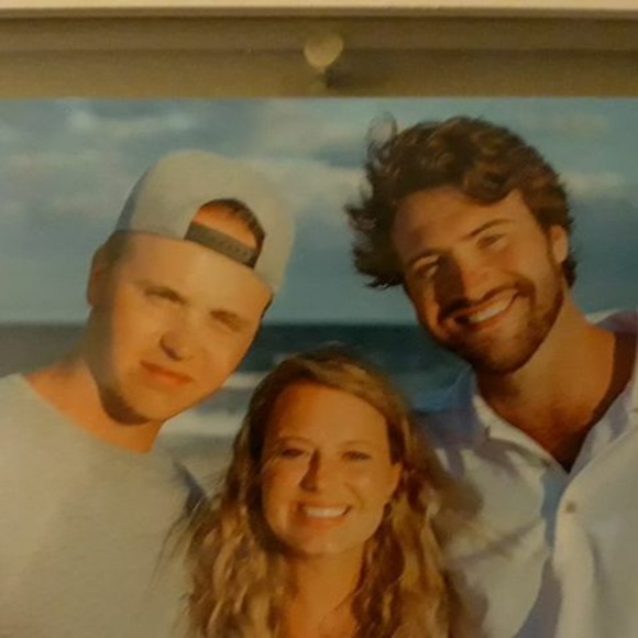 Profile Picture of Laurie Hauger (@ldriscoll221) on Poshmark