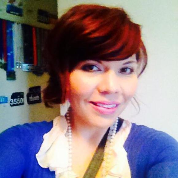 Profile Picture of Viviana Fernandez de nicholson (@vivianalilies81) on Poshmark