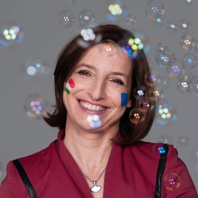 Profile Picture of Zsuzsanna Szelenyi (@ZSzelenyi) on Twitter