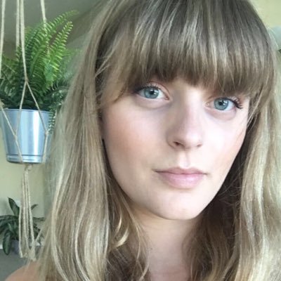 Profile Picture of Julia Sanchez (@juliabellie) on Twitter