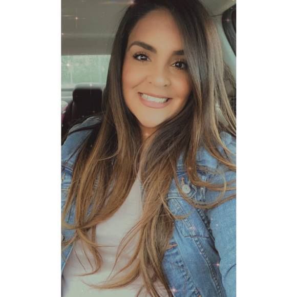 Profile Picture of Tiffany Negron (@tiff87) on Poshmark