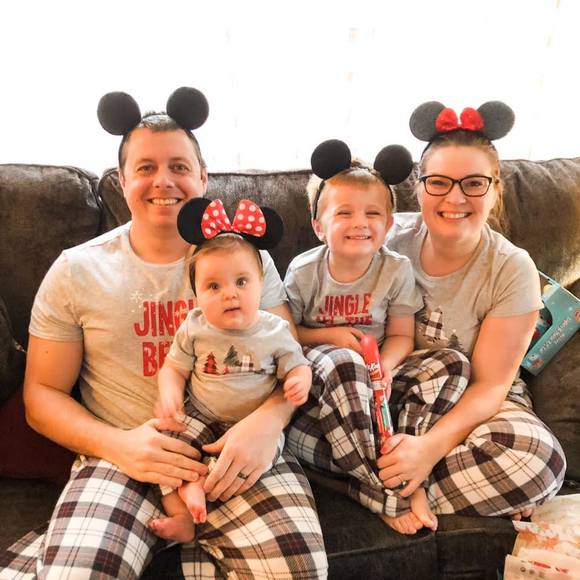 Dani Taylor - Poshmark Profile Picture of Dani Taylor (@ktaylo0928) on Poshmark