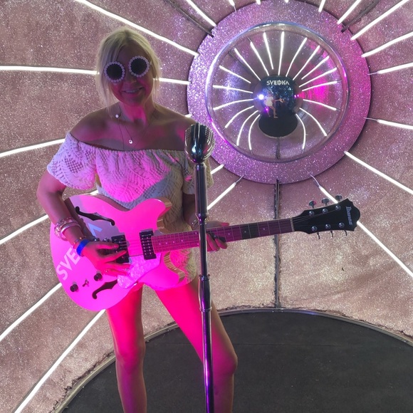 Ashley Barkema - Poshmark Profile Picture of Ashley Barkema (@ashleybarkema) on Poshmark