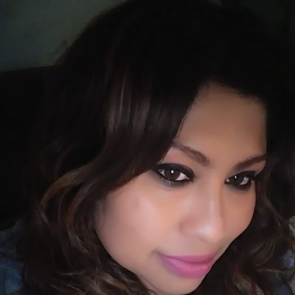 Profile Picture of Zulma Alvarez (@alvarezzulma15) on Poshmark