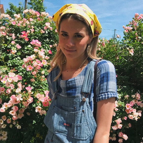 Profile Picture of Madison Case (@madscase98) on Poshmark