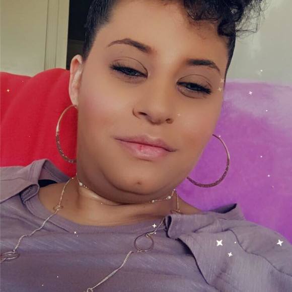 Profile Picture of Crystal Richerson (@cricherson84) on Poshmark