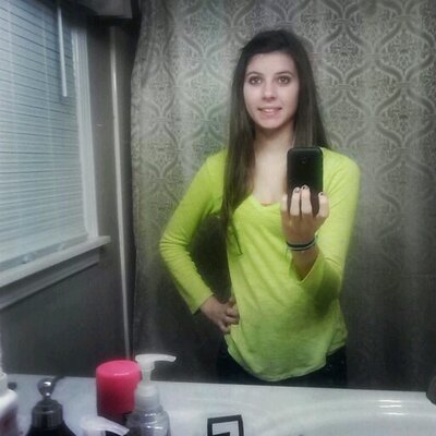 Profile Picture of Gracie Waters (@graciew616) on Twitter