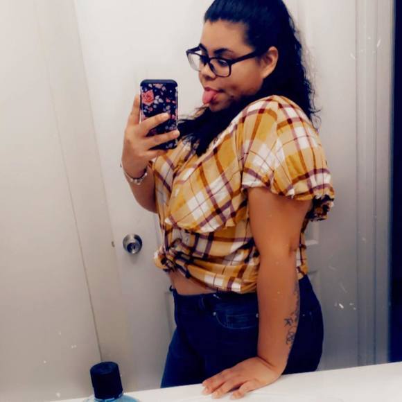 Profile Picture of Renata Jimenez (@nata4eva94) on Poshmark