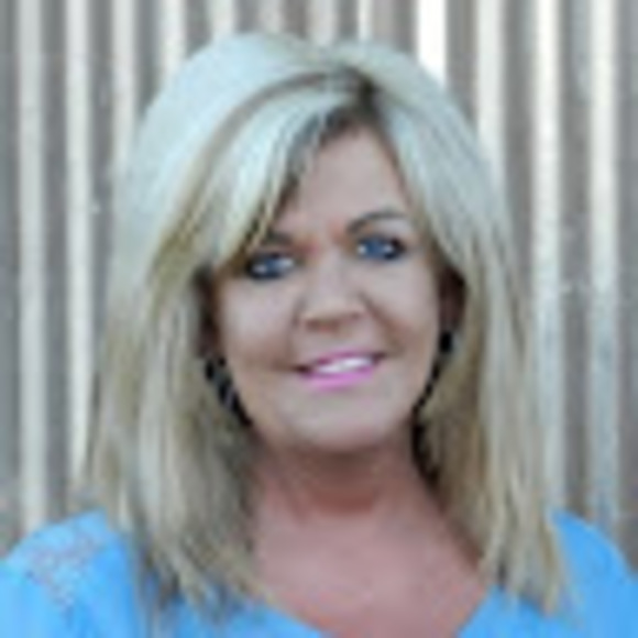 Profile Picture of Janis Ferguson-craig (@janisferguso674) on Poshmark